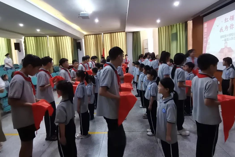小学部 ｜ 喜迎二十大，争做好队员——一年级入队仪式